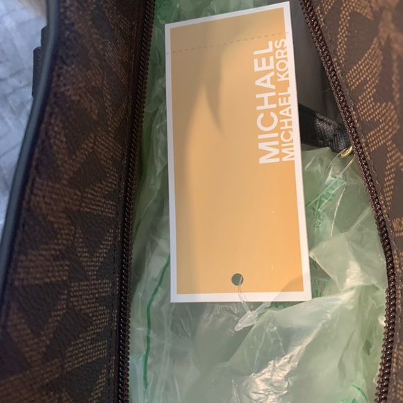 Michael Kors Sylvia Tote Collection - Picture 6 of 12